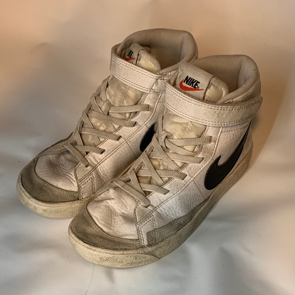 Nike Kids Cream High-Top Sneakers, girls size 2